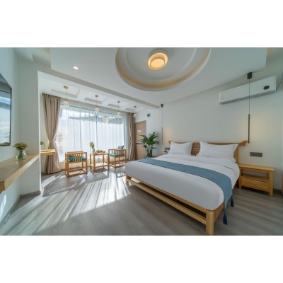 ins风落地窗风景大床房图5