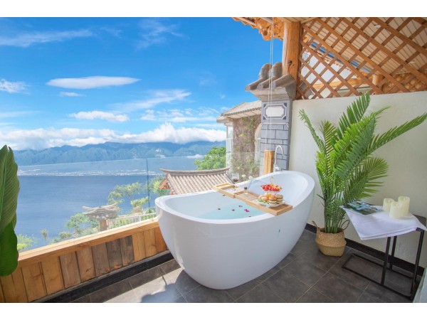 观海屋正面海景阳台标间