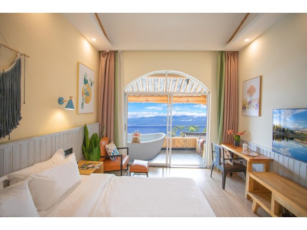 观海屋正面海景阳台大床房