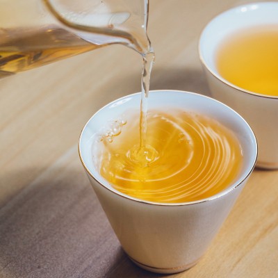 那卡2024年春茶云南普洱茶叶生普茶饼357g古树金黄醇和顺滑 普洱茶1饼图3