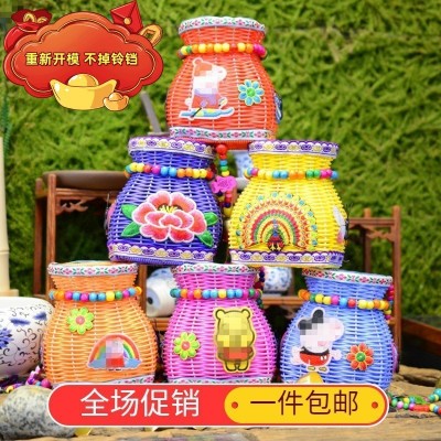 小背篓风铃厂家直销儿童小鱼篓幼儿园挂饰双肩创意手工藤编篓挂件5个