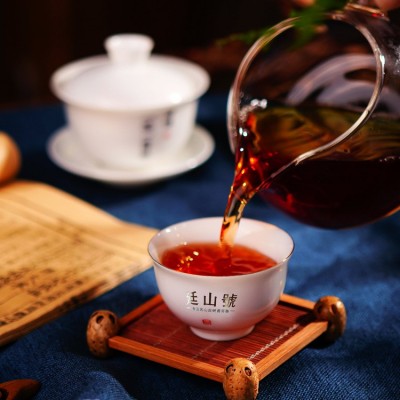 普洱茶饼批发云南七子饼茶叶陈年熟普老班章古树纯料普洱熟 茶批发       1饼图4