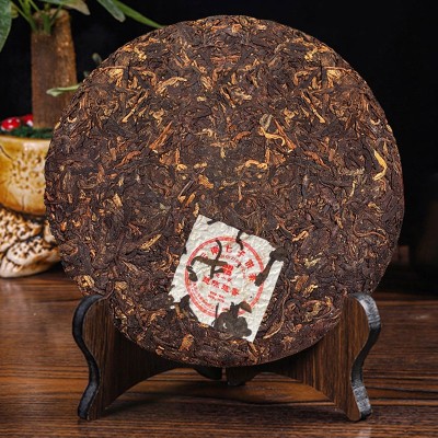 普洱茶饼批发云南七子饼茶叶陈年熟普老班章古树纯料普洱熟 茶批发       1饼图2