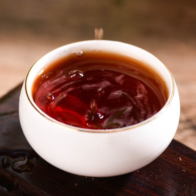云南普洱茶饼大叶种老班章熟普熟茶普洱茶饼357g厂家直供现货批发      1饼图2