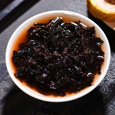 云南普洱茶糯香小圆饼勐海熟茶配糯米香叶口感醇厚软糯厂家直供      1斤图4