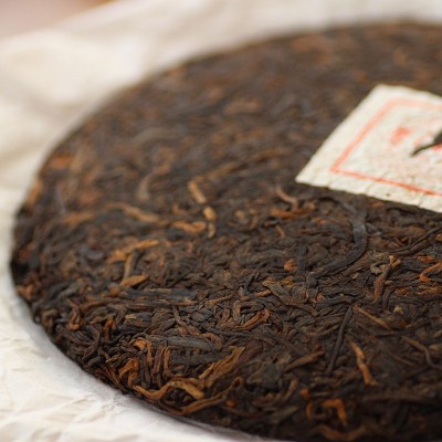 正宗云南普洱熟茶金芽贡饼勐海老班章300年古树茶叶357g      1包图3