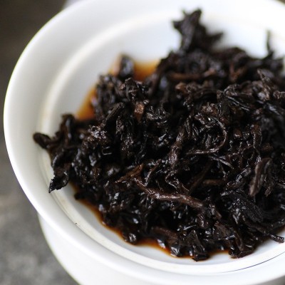 正宗云南普洱熟茶金芽贡饼勐海老班章300年古树茶叶357g      1包图4