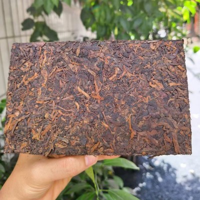 云南布朗古树普洱 金芽普洱茶熟茶砖 500g砖茶云南勐海厂家直供1盒图3