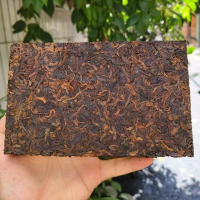 云南布朗古树普洱 金芽普洱茶熟茶砖 500g砖茶云南勐海厂家直供1盒图2