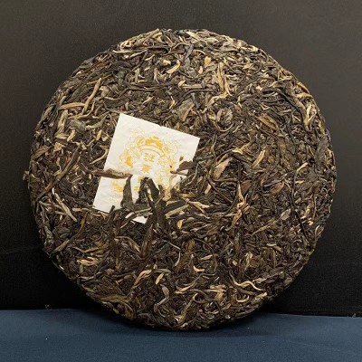 云南普洱茶批发2019年班章古树生茶357g茶饼头春七子饼茶叶1饼图2