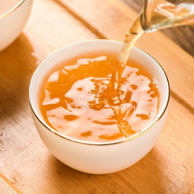 艾腊茶叶批发大叶种古树晒青毛茶普洱茶生茶茶饼厂家定制加工200g100饼图2