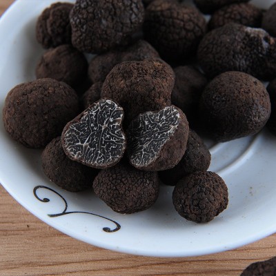 厂家直供鲜黑松露散装250g 云南食用块菌猪拱菌 新鲜现挖一件代发1件图3