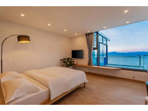 502水蓝韵海景大床房