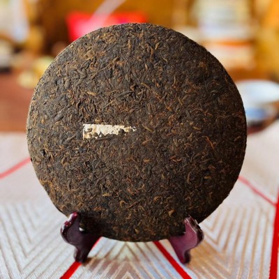 勐海恒福批发云南普洱茶叶班章宫廷普洱茶熟茶357g饼茶现货普洱茶1饼图3