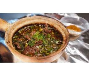 云南昆明：蒜香牛肉