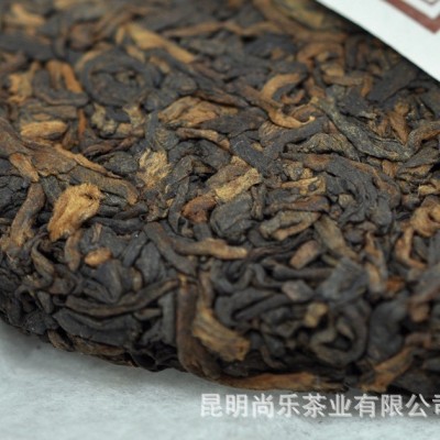 普洱茶 熟茶 勐库戎氏 木叶醇 宫廷普洱茶 400克1饼