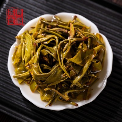 云南普洱茶批发2024年曼松生普散茶厂家直发散装大叶种晒青普洱茶1包图4