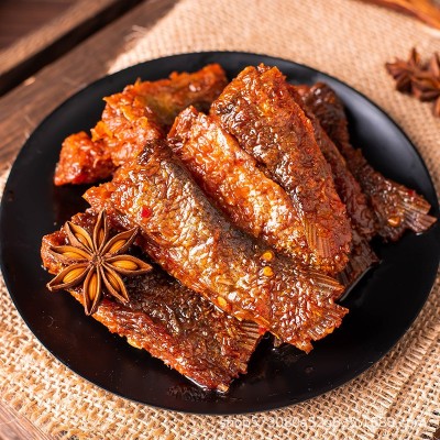小嘻吖爆辣鱼尾湖南益阳特产微特香辣鱼尾巴鱼排休闲追剧零食小吃 2包图2