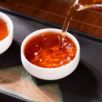 勐海古树普洱茶厂家批发布朗山大树熟茶云南七子饼普洱茶整提批发1饼图4