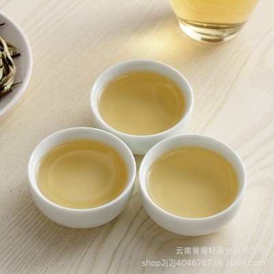 批发 2024云南白茶 大白毫 小芽 月光美人 白毫银针 厂家现货批发2斤图3