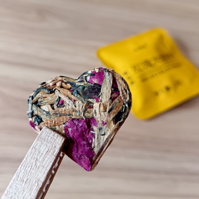花茶包 玫瑰大金针 云南滇红茶 玫瑰花 5克/片小茶饼 茶叶批发20片