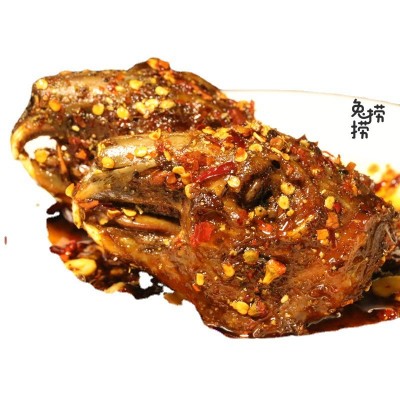麻辣兔头2个四川特产熟食老妈手撕兔香辣冷吃兔腿零食1袋图3