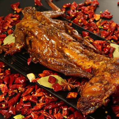手撕烤兔 整只手撕兔子肉550g麻辣全兔四川特产兔头兔腿休闲熟食1只图3