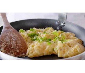 《风味人间》云南这种老太太也爱吃的土豆泥，软糯鲜香不输洋芋搅团！