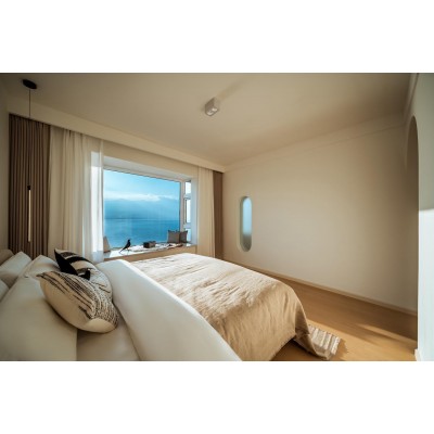 极简侘寂风180度海景3居室图1