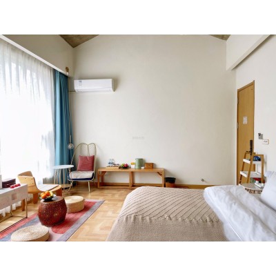 观山轻奢特大床房[电视可投屏+干湿分离+小米音响]图3