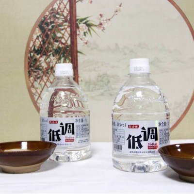 源头厂家戎德坊低调酒38度五粮浓香型散装白酒1L整桶约2斤批发2桶