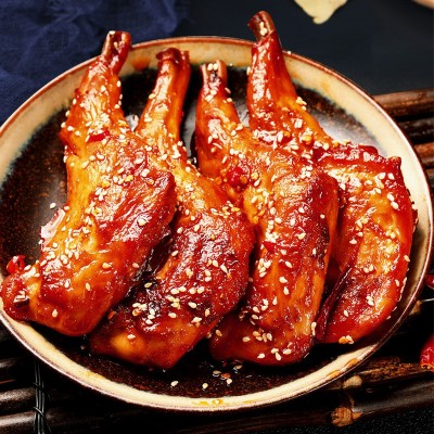 批发四川特色休闲肉类零食卤味即食一件代发2只装麻辣 五香兔腿2件图5