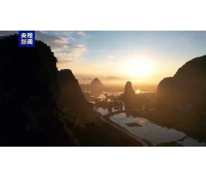 广西水墨田园景区日出云海，宛如油画照进现实