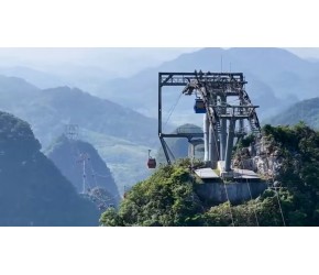 五一假期，如意峰索道景区春光正好，景色如画，旅游秩序井然！
