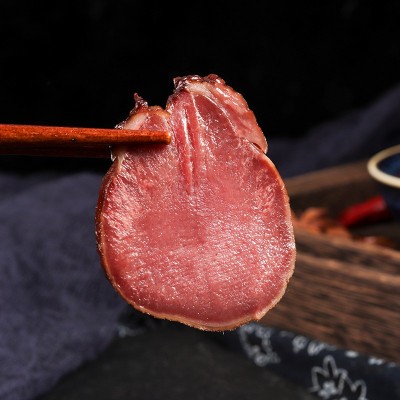 四川特产正宗烟熏腊猪舌农家柴火烟熏猪川味腊肉舌头舌尖厂家批发 2份