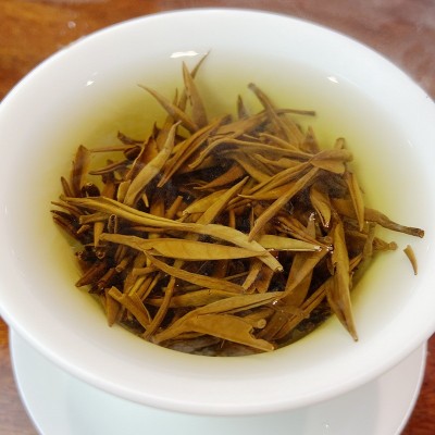茶叶白茶白毫银针高山原料老年份陈香水甜产地厂家直批500g 1斤图3
