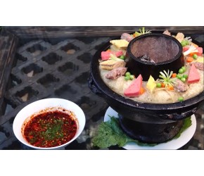 腾冲特色美食土锅子！