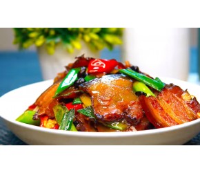 同样是腊肉炒蒜苗，加上这一步，肉嫩不柴鲜香下饭，至少能吃三碗