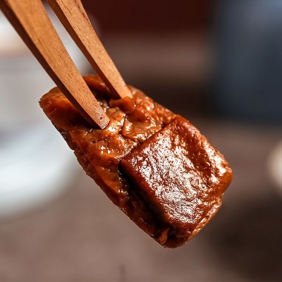 网红零食烤肉豆干 夹肉豆腐干制品小包五香香辣休闲豆脯5斤装批发 20件图4