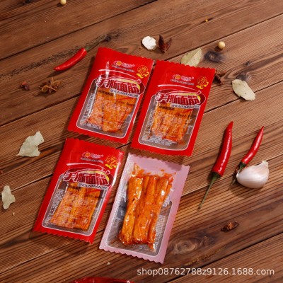 辣条大量批发手撕面筋素食儿时小面筋湖南麻辣休闲小零食厂家包邮 2件图4