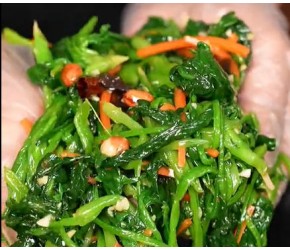 跟着官方减肥食谱吃！凉拌菠菜的详细教程！简单营养又低卡健康！