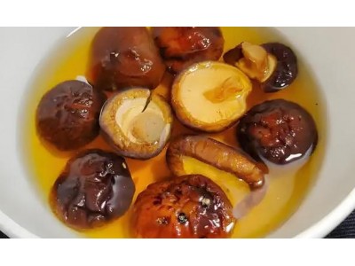 干香菇泡发后别焯水！一步错，营养口感全浪费，教你3招鲜味翻倍